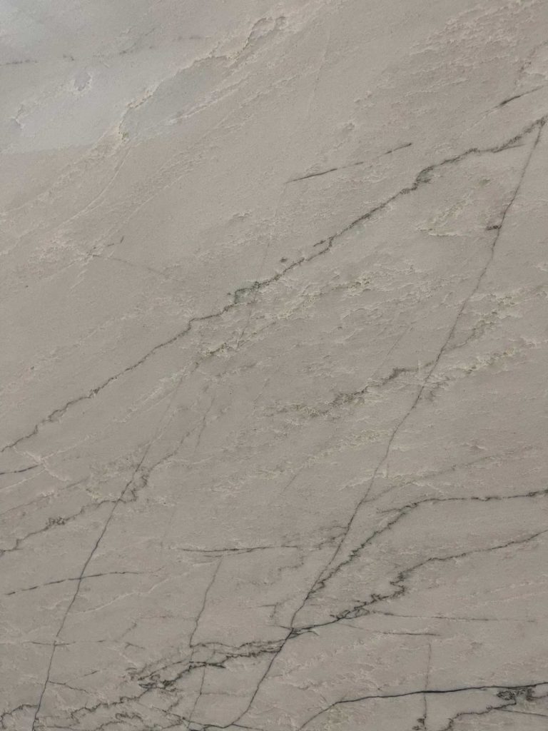 White Santorini quartz